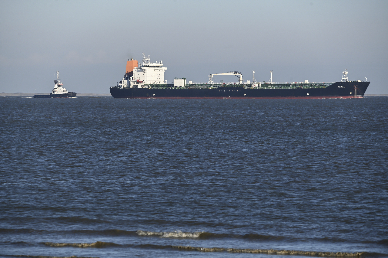打擊「影子艦隊」 英國制裁俄羅斯油輪和LNG船
