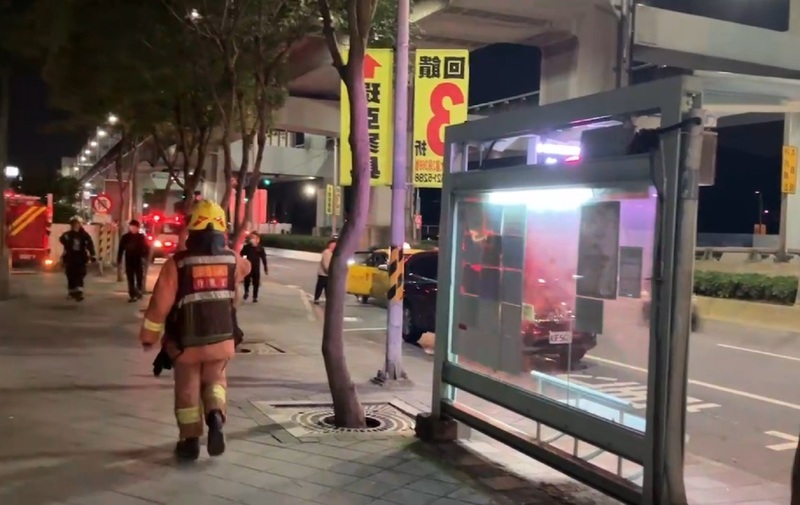 桃捷機房火警 列車突停百餘乘客冒險走軌道疏散