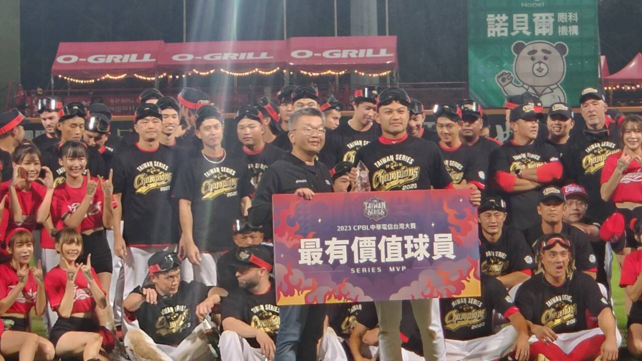 味全龍奪隊史第5冠 台灣大賽MVP徐若熙