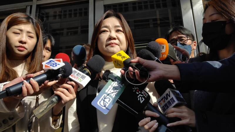 涉潛艦國造洩密 馬文君4小時訊問後獲請回