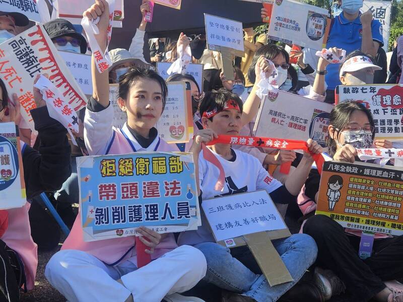 三班護病比達初步共識 粗估全台缺8000護理人力