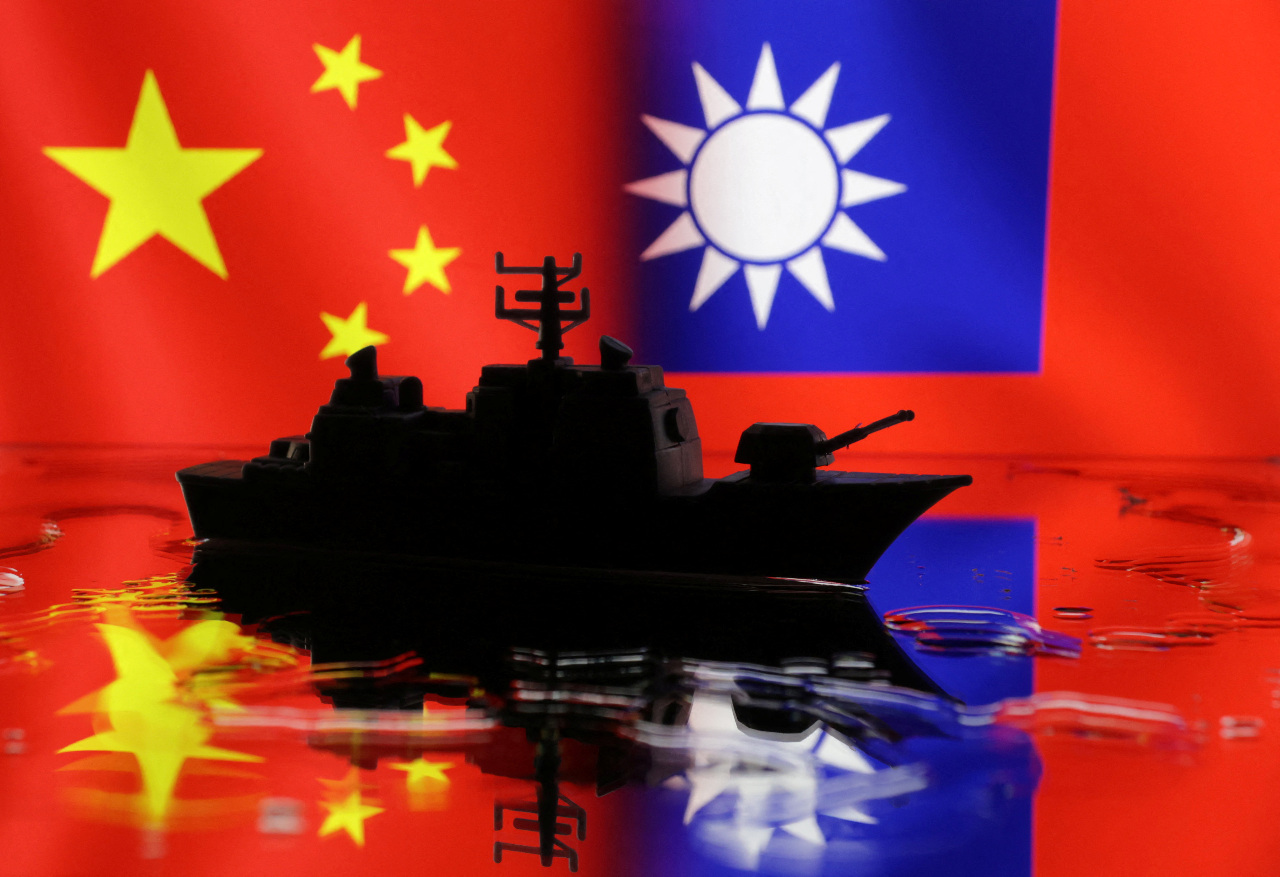 共軍17機艦台海周邊活動 國軍嚴密監控
