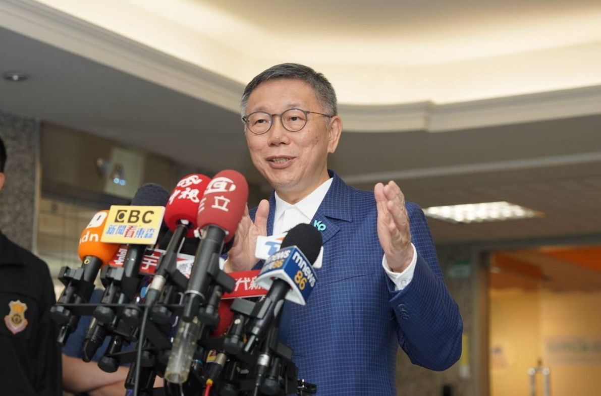 賴競總批大巨蛋凸顯藍白一樣爛 柯文哲指是藍綠問題、白收場