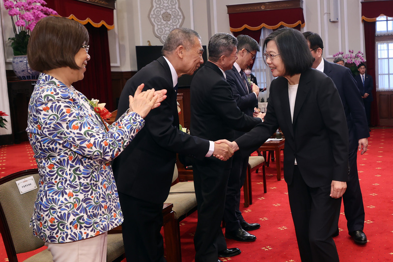 總統盼建築營造業落實淨零轉型 助都更危老重建
