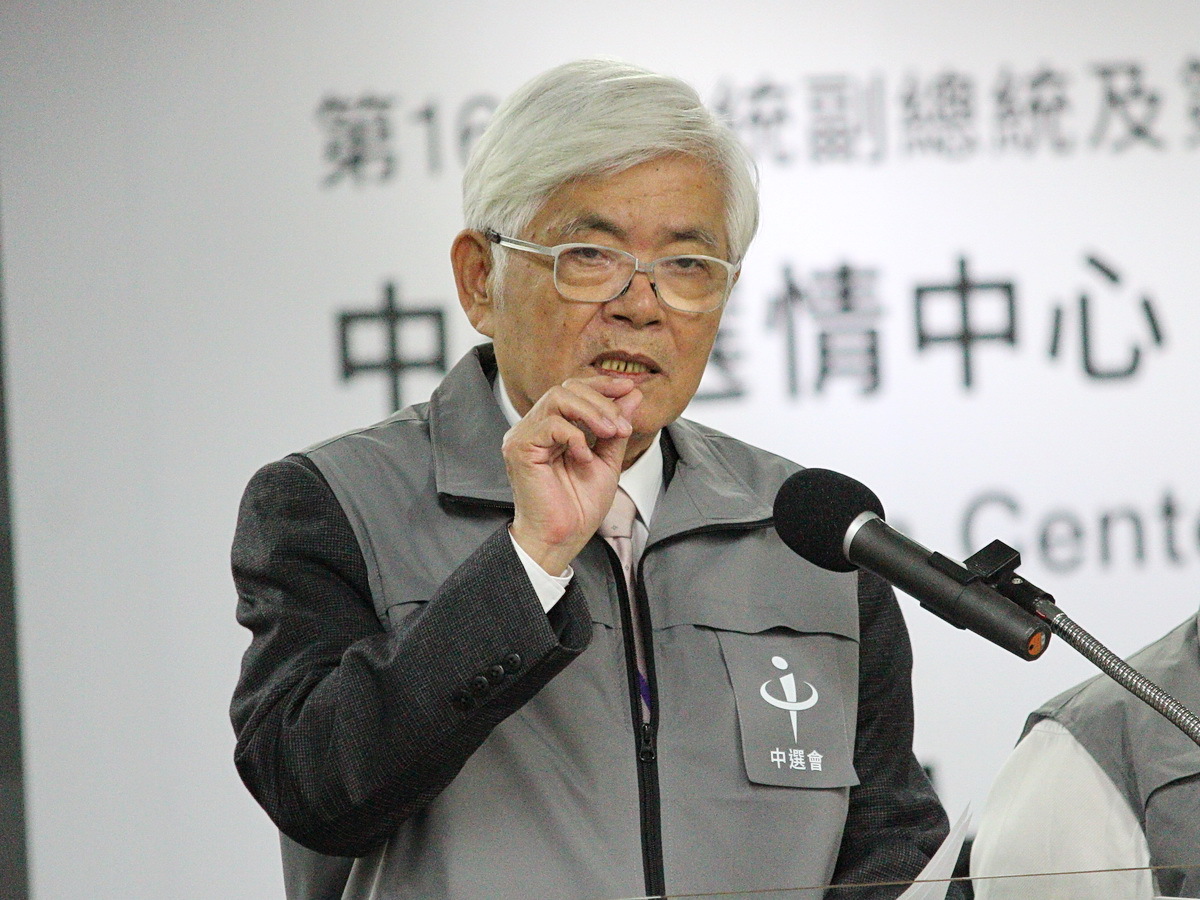 遭指為新潮流要角 李進勇駁斥
