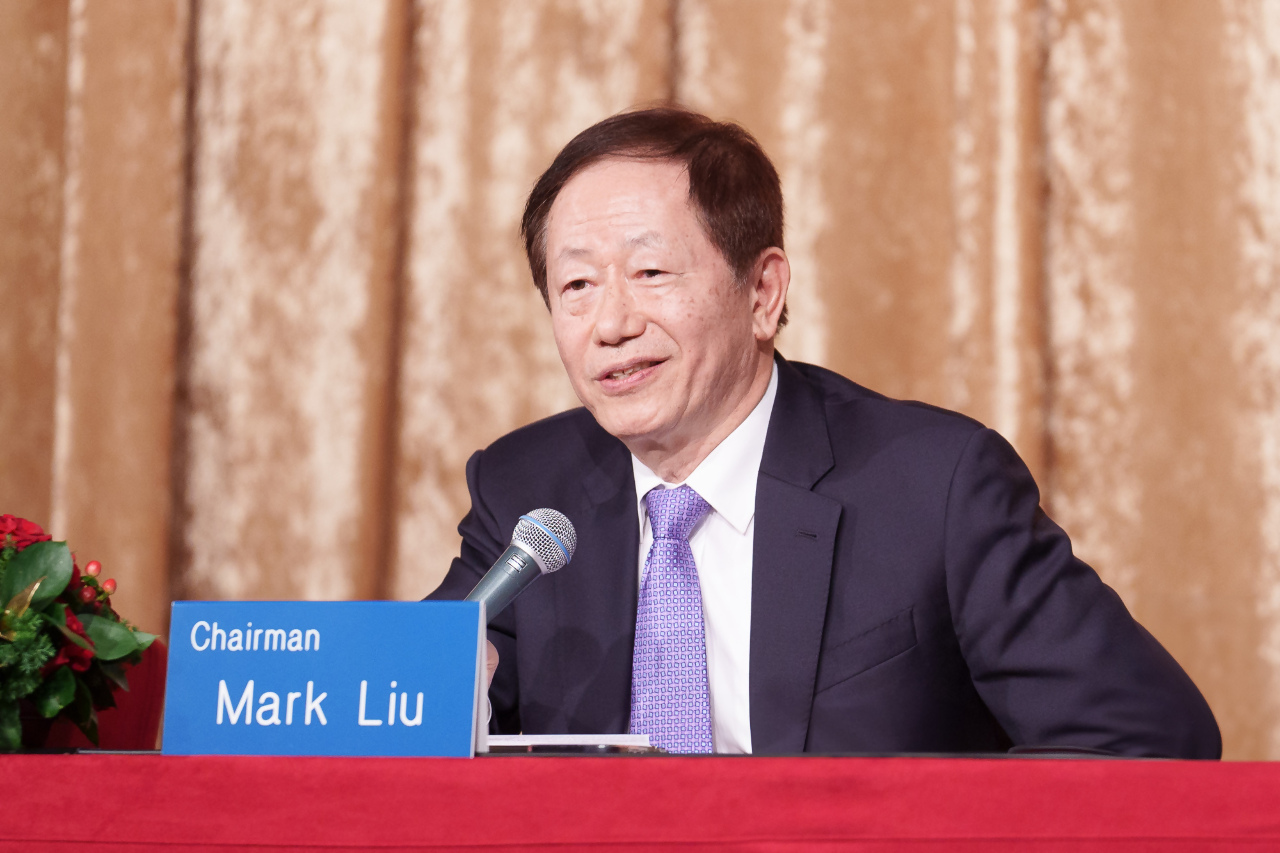 劉德音：半導體是AI關鍵推動力 矽光子將成重要技術