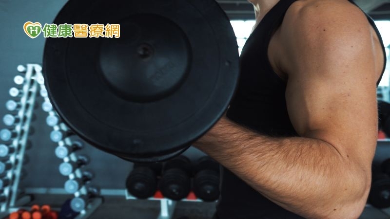 肌肉訓練要適度！研究：訓練超過「這時間」死亡風險增