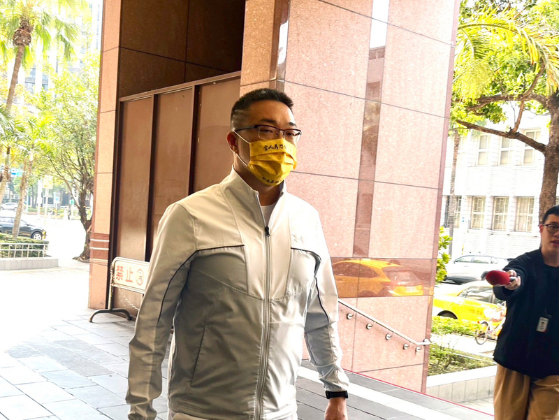 涉強制猥褻鍾沛君  朱學恒一審遭判1年2月