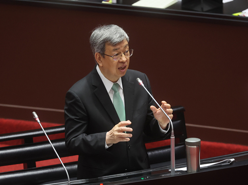 立委憂長照基金5年內恐不足 陳揆：2029年前不至於不足
