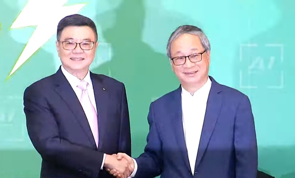 橫跨文學和影視 小野走入政壇