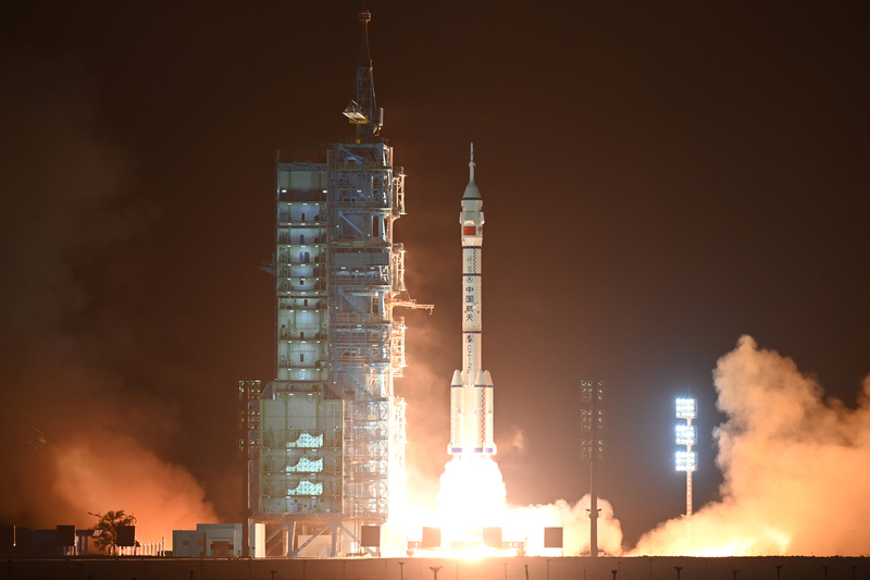 中國神舟18號載人飛船 發射成功