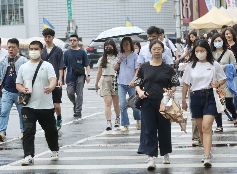 鋒面近降雨機率增 各地留意較大雨勢