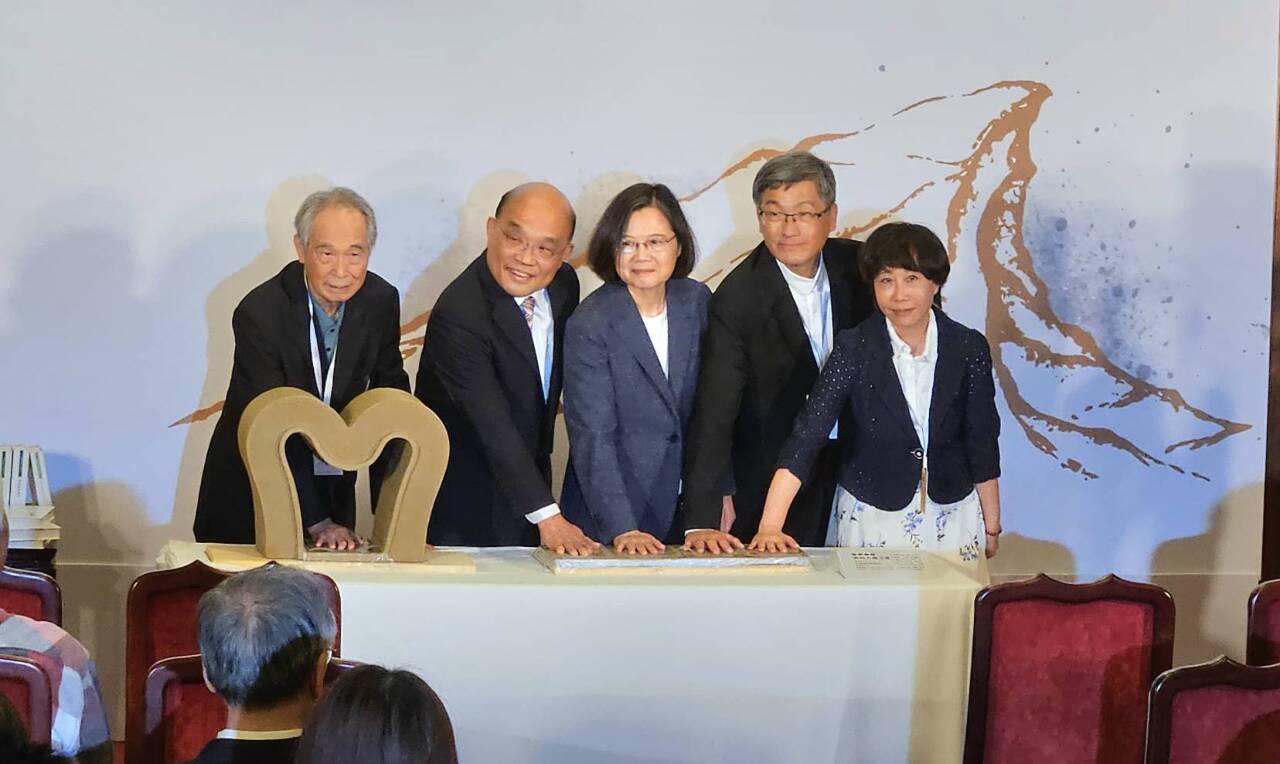 李喬全集今發表 總統：引領讀者從土地角度思考人生課題