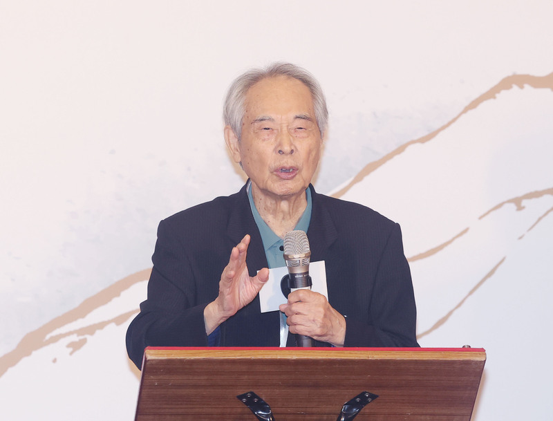 擔任罷免邱鎮軍領銜人 90歲作家李喬：「台灣有難」我選擇站出來