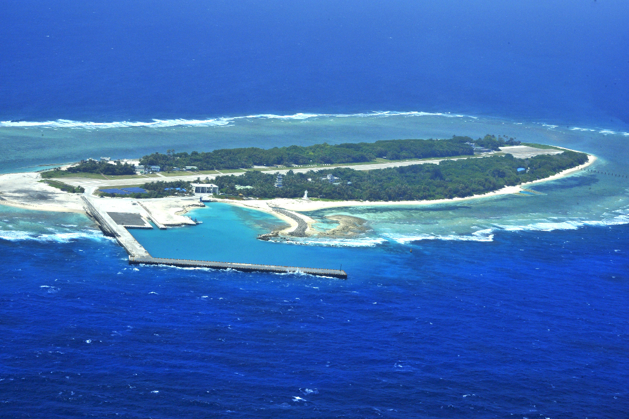 藍白立委登太平島 改18日清晨松指部搭機