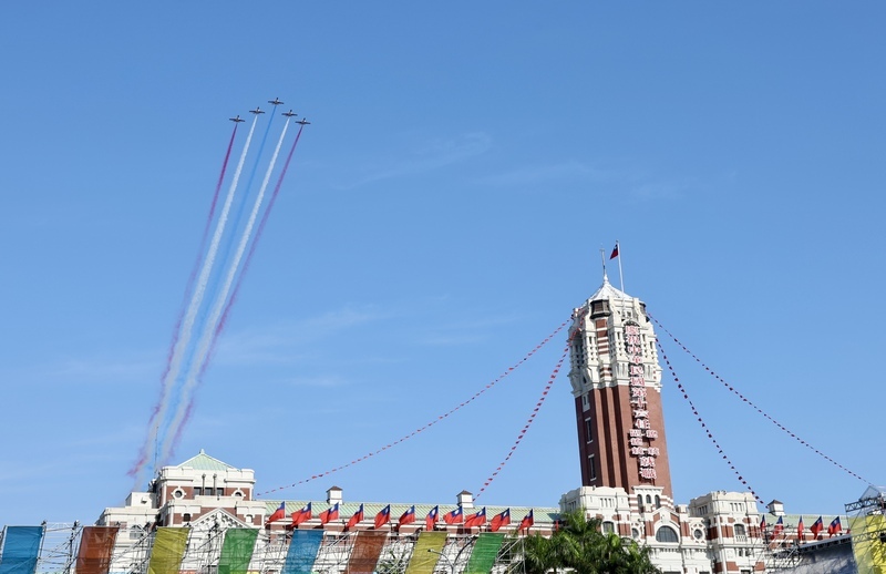 戰機呼嘯台北上空 &nbsp;520空中全兵力預演明登場