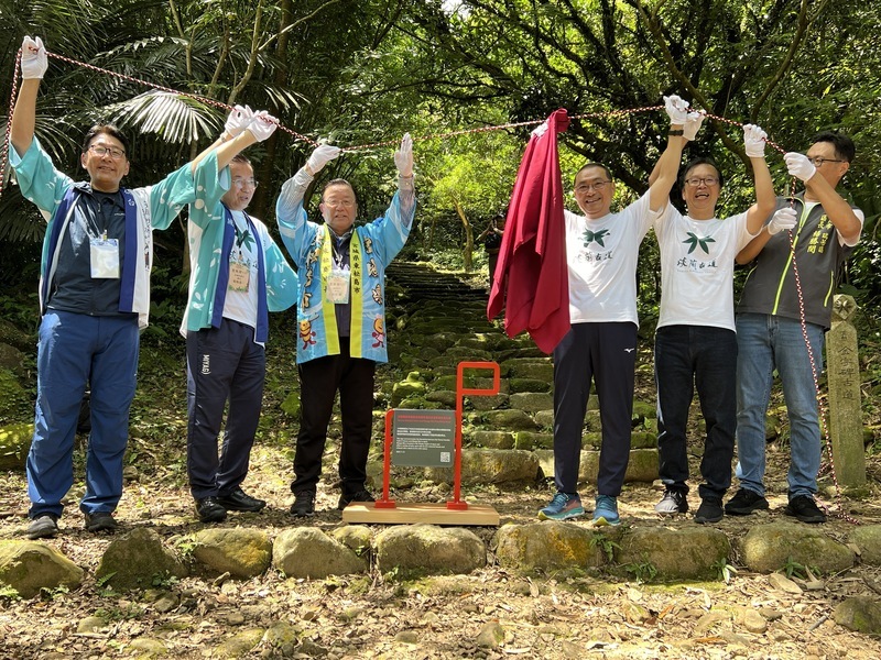 「偶來小馬」揭牌促台日友誼&nbsp; 新北邀體驗步道美