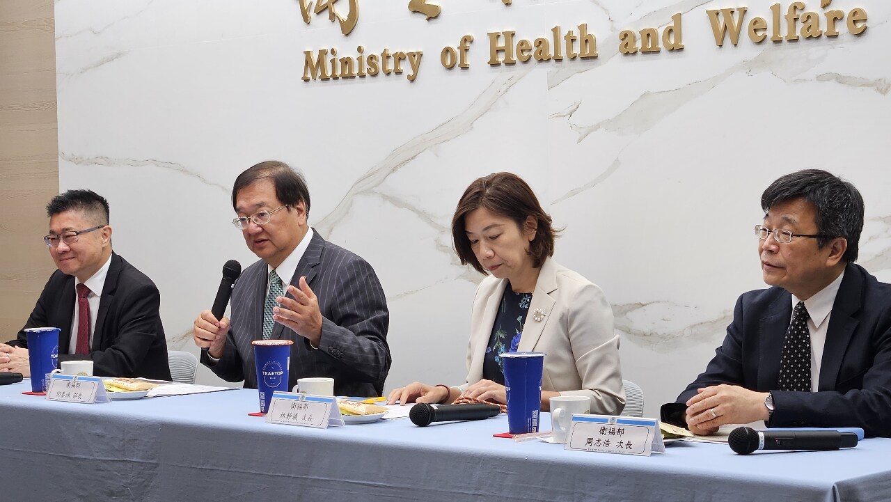 林靜儀指調漲健保點值力求不增負擔 邱泰源保證成立癌藥基金
