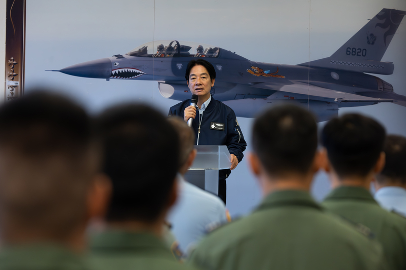 總統感謝國軍守護國家捍衛主權 強調和平是唯一選擇