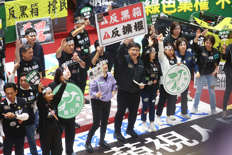國會職權二法三讀 民進黨批藍白強渡關山將遭民意反噬