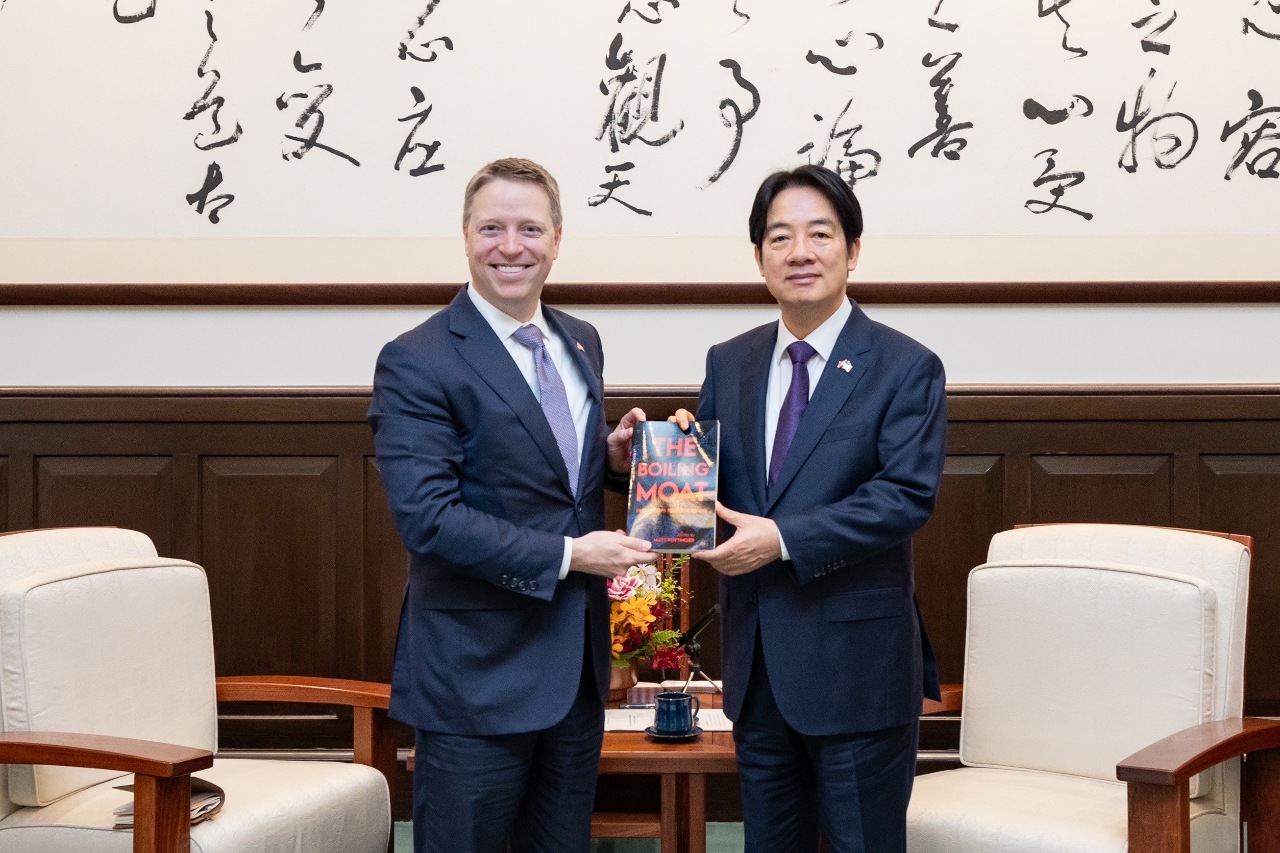 接見前白宮副國安顧問博明 總統：落實和平四大支柱行動方案、提升實力