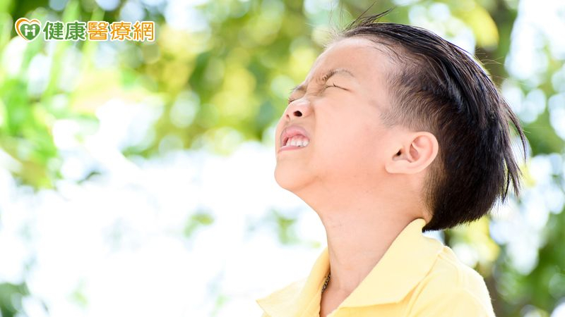 小孩比你想像的還怕熱！醫教「熱傷害緊急處置3要點」：輕忽恐奪命