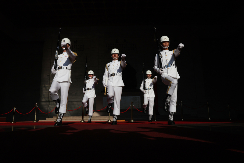 三軍儀隊移至民主大道操演 顧立雄：兼顧需求與轉型正義