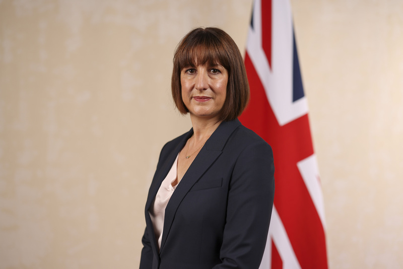 英國財政引疑慮  國會議員籲財相取消訪中