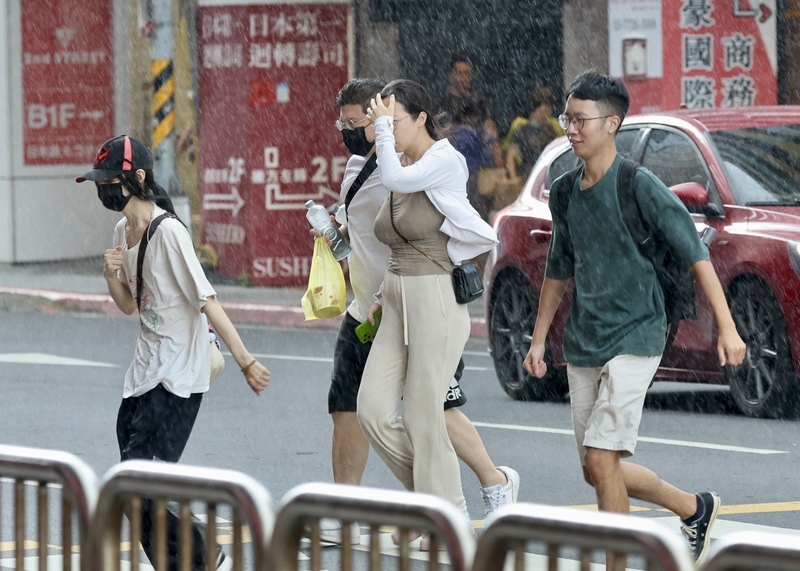 冷心低壓通過 氣象署：午後留意劇烈雷陣雨