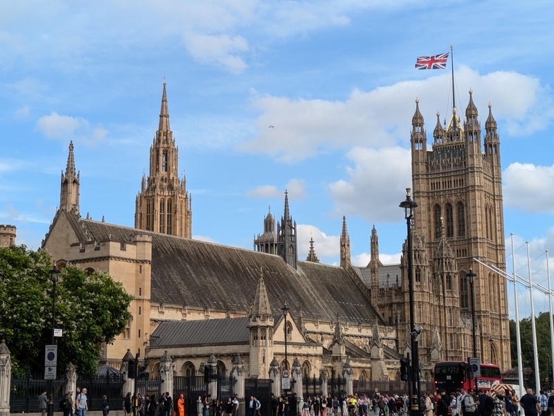 英國大選與對華關係（5）：民主衰退、產業結構與產業鏈、全球環境與社會正義