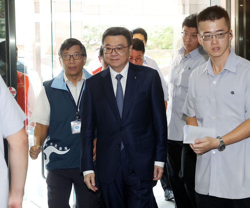聽取凱米颱風動態 卓揆示警地方首長和出遊民眾
