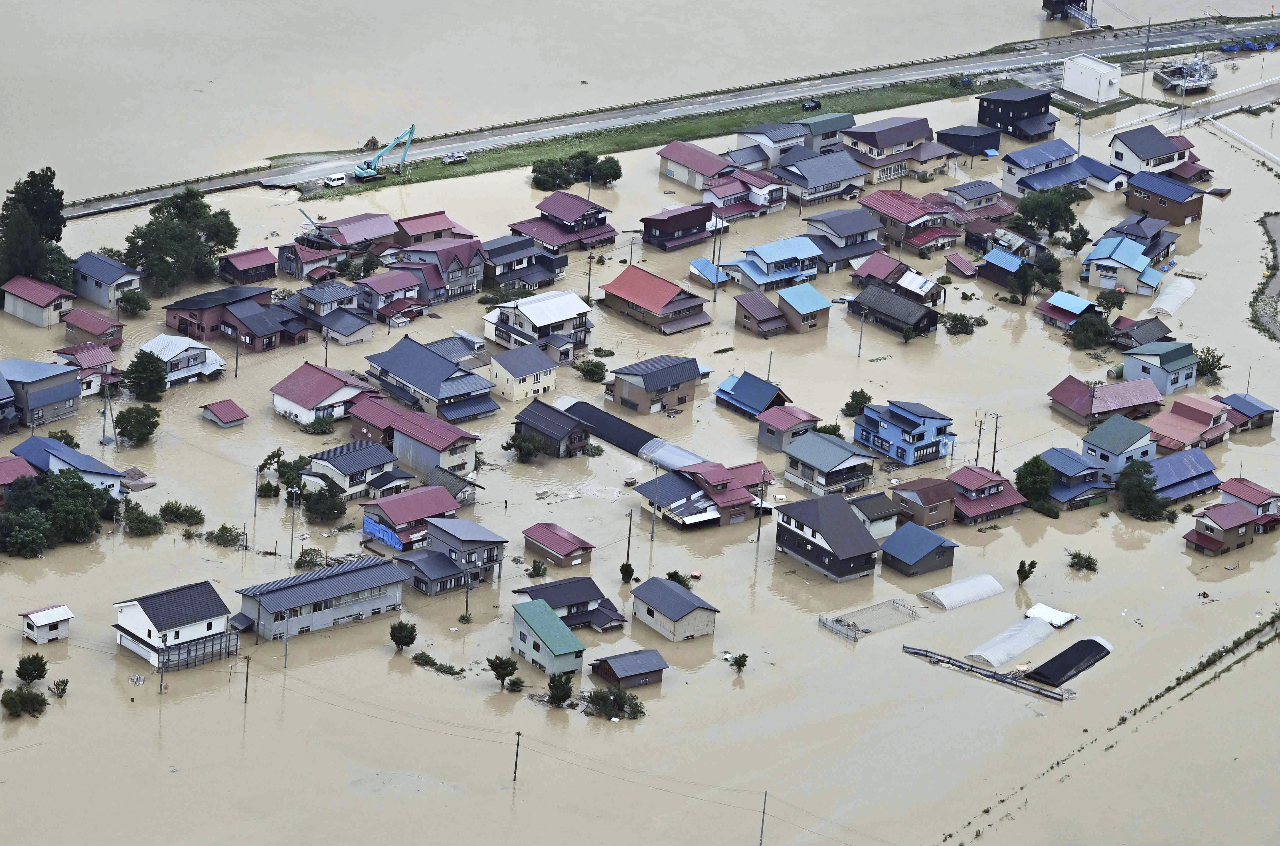 日本北部創紀錄豪雨1死4失蹤 數千人撤離家園
