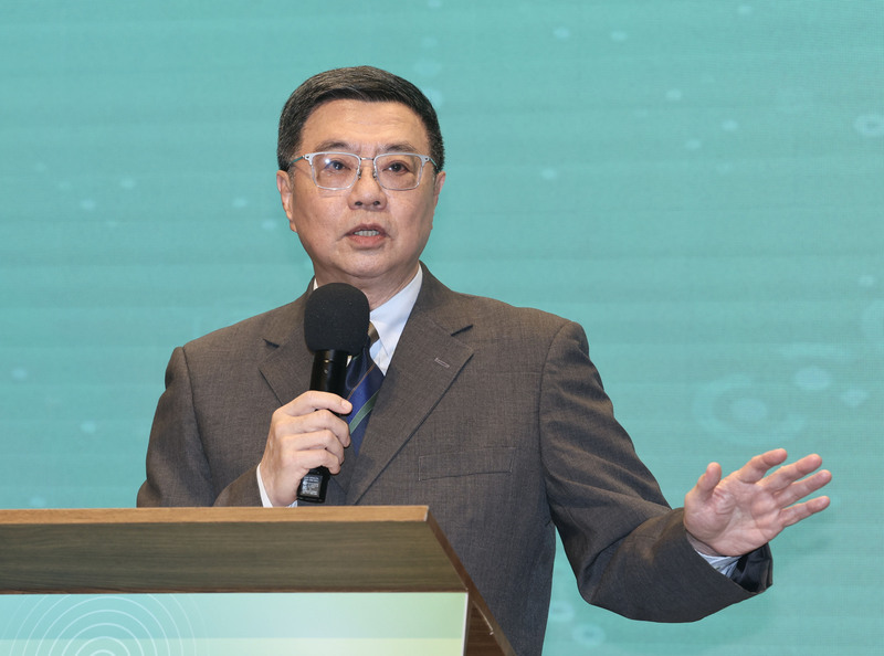陳玟卉舉重名列第6 卓榮泰：堅持不放棄令人敬佩