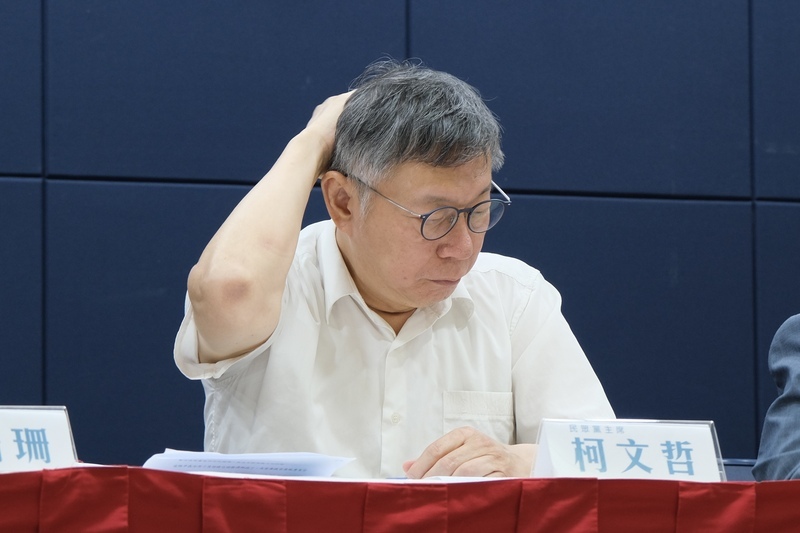 綠營指柯文哲大甩鍋會計師、政治誠信崩壞 藍營籲柯速釋疑