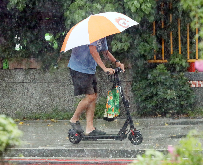 熱低壓特報發布  屏東山區防大豪雨
