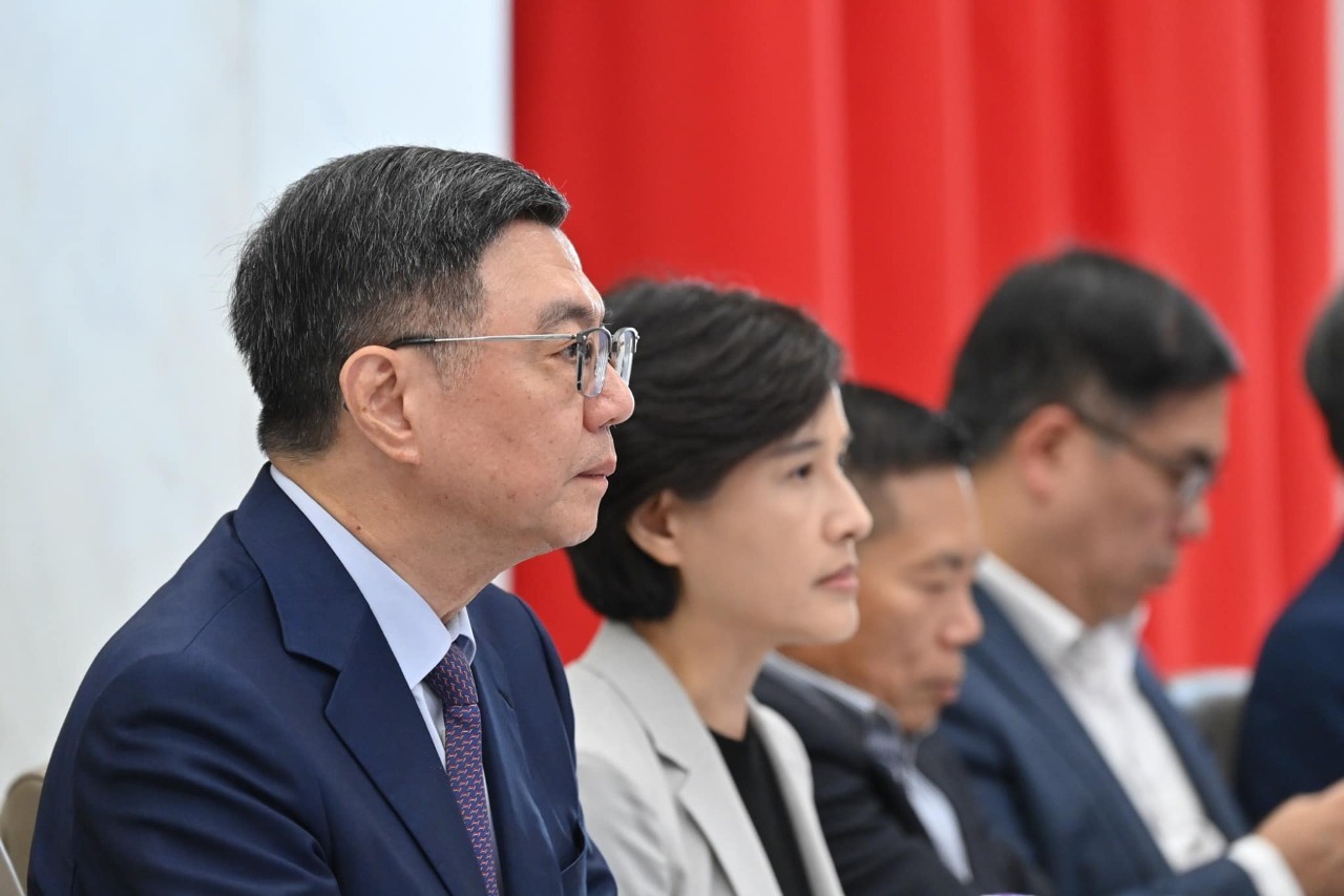 消除「限貸令」疑慮 卓揆：行庫要自行調控大型貸款結構