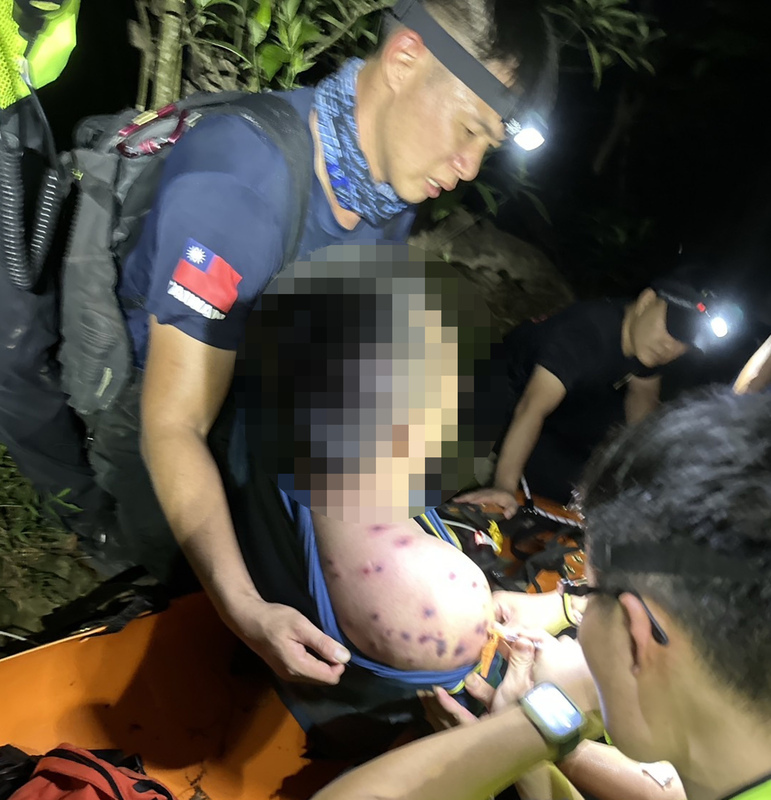 護團員揮趕野蜂遭螫亡 鍾佳濱服務處不捨
