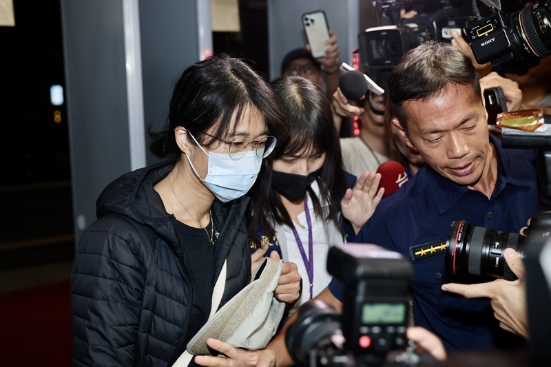 京華城案 漏夜複訊邵琇珮無保請回限制出境