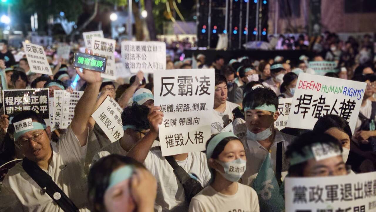 民眾黨晚會近2萬人挺柯文哲 蕭旭岑、呂炳宏均上台聲援