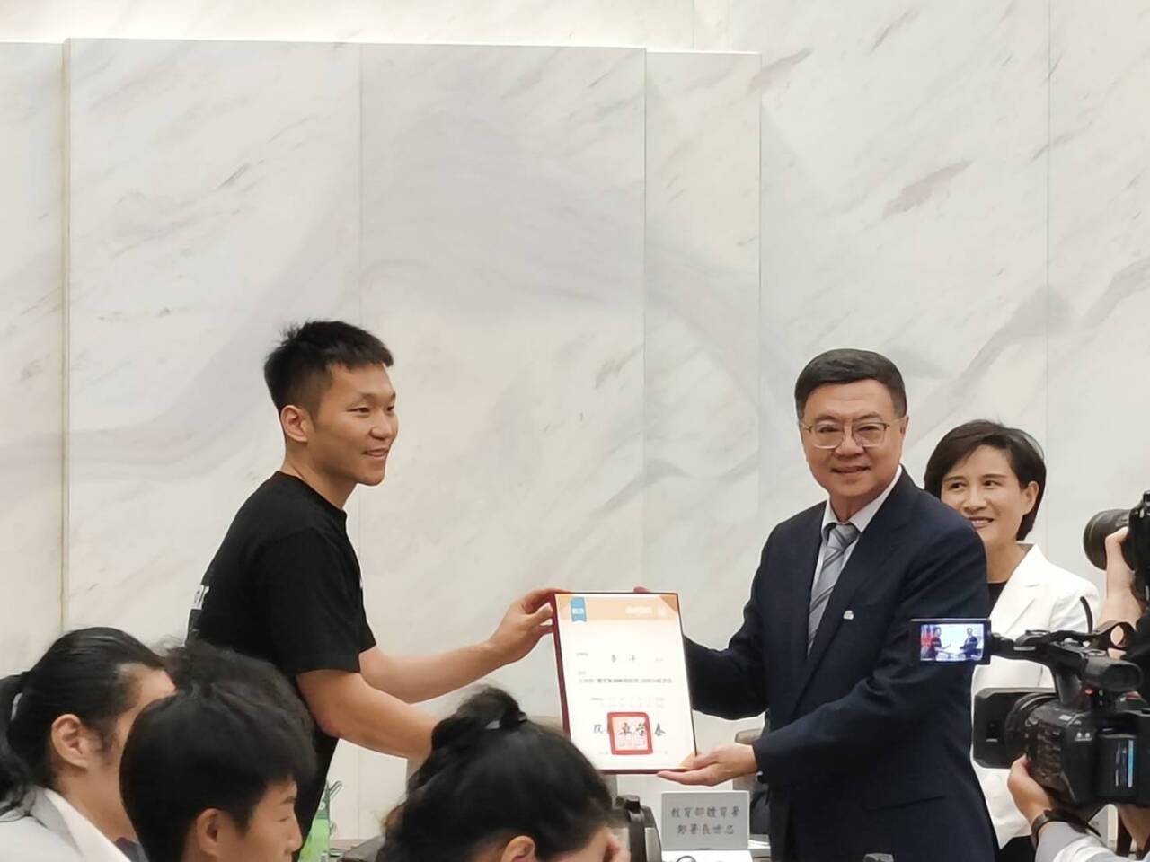 體育部諮詢小組會議 卓榮泰：體育部是朝野最高共識 盼明年運作