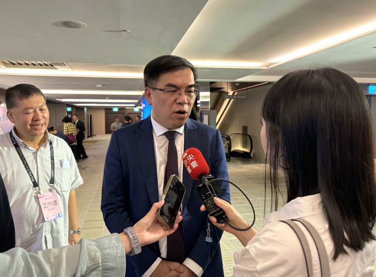 碳費優惠費率尚未出爐 彭啓明透露可能落在100元上下
