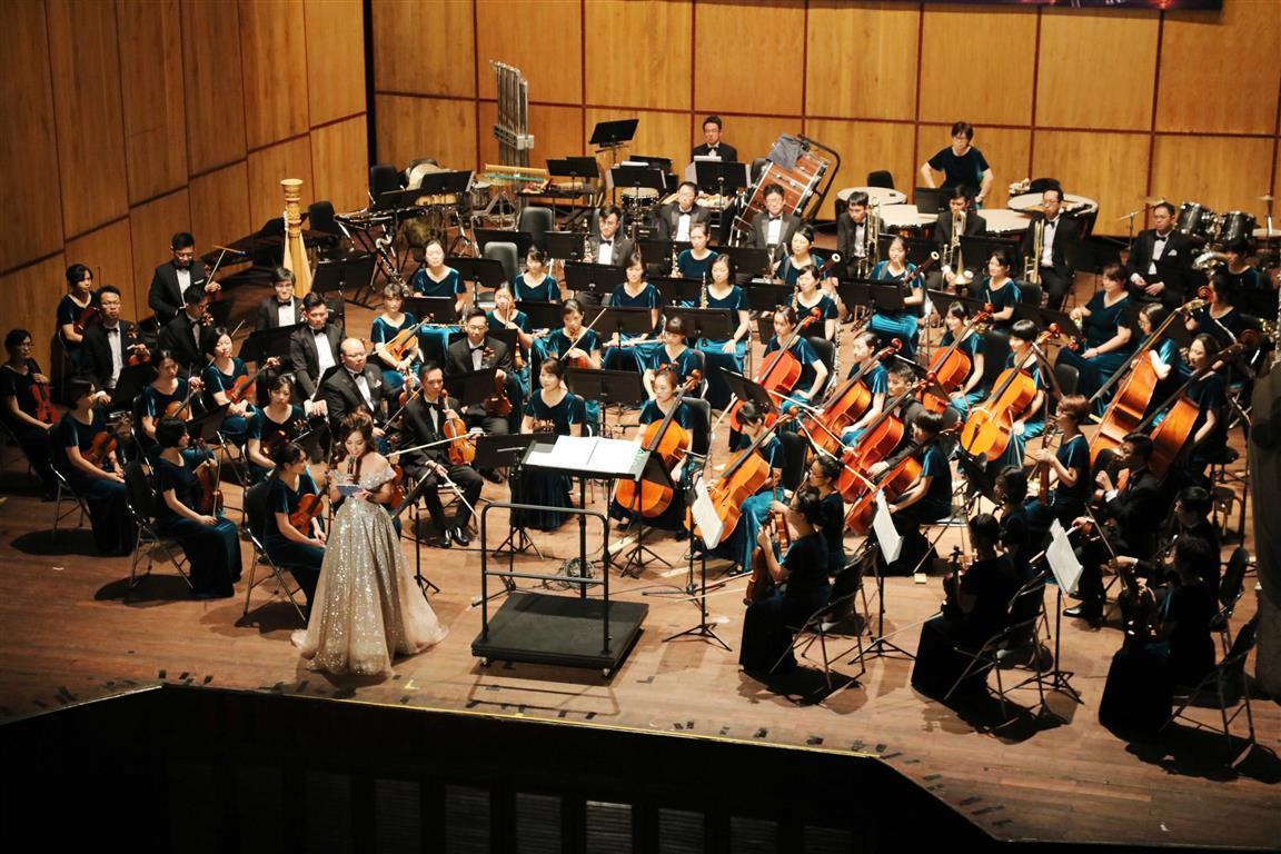 長榮交響樂團二度赴越南 胡志明市河內共演出4場