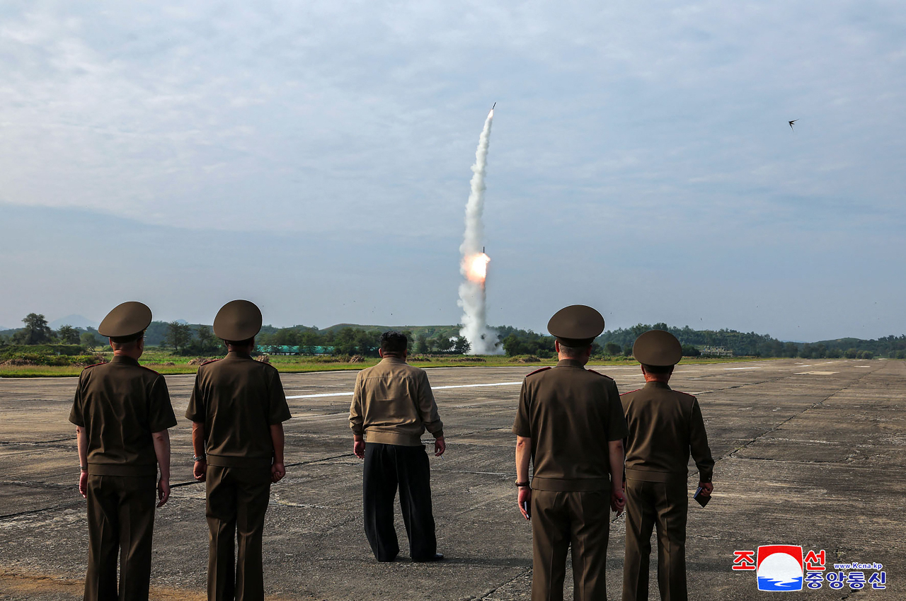 金正恩視察飛彈試射未對內宣傳 南韓：5年來首次
