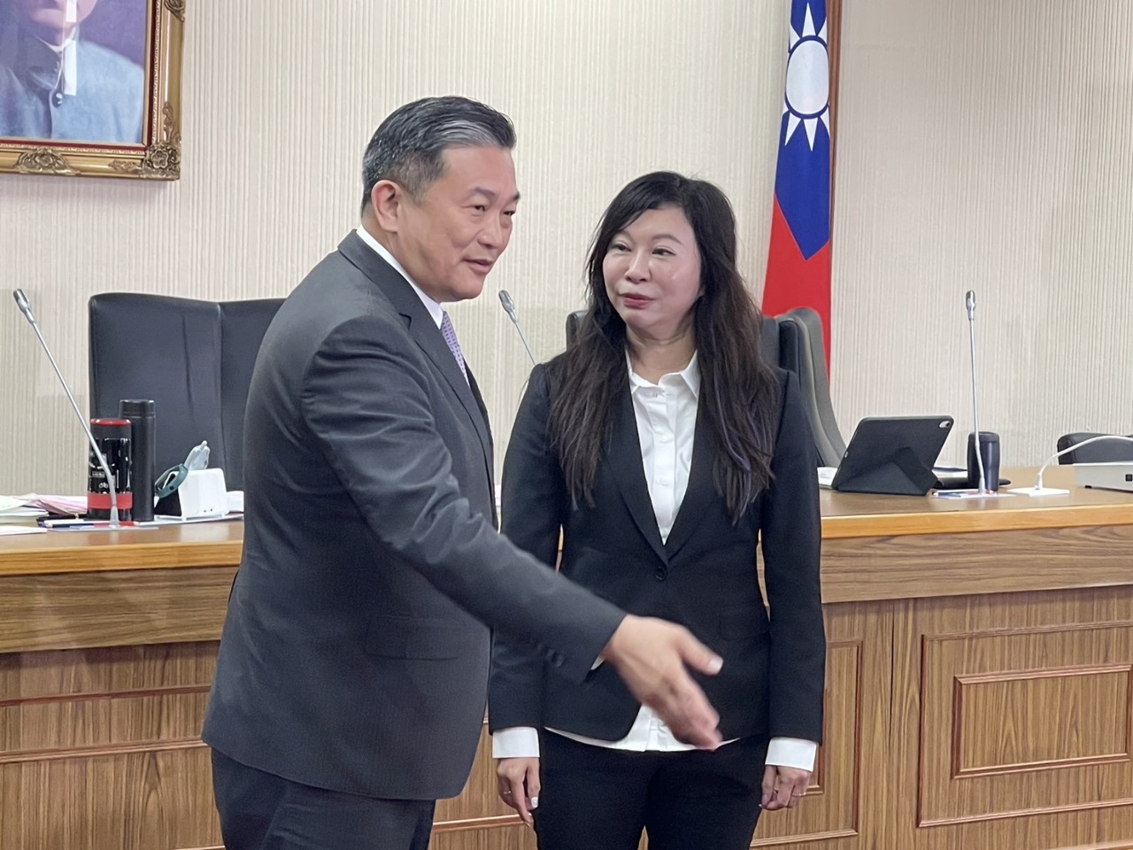藍白在野續合作 外交國防藍禮讓白委林憶君任召委