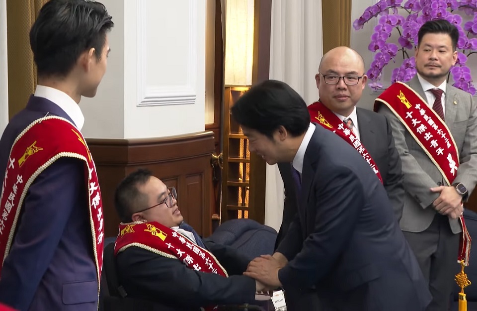總統：推青年百億海外圓夢基金計畫 支持年輕人拓展國際視野