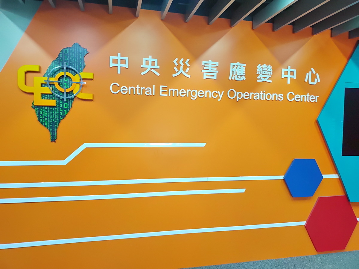 中央協助地方防災 52部抽水機運抵指定地點