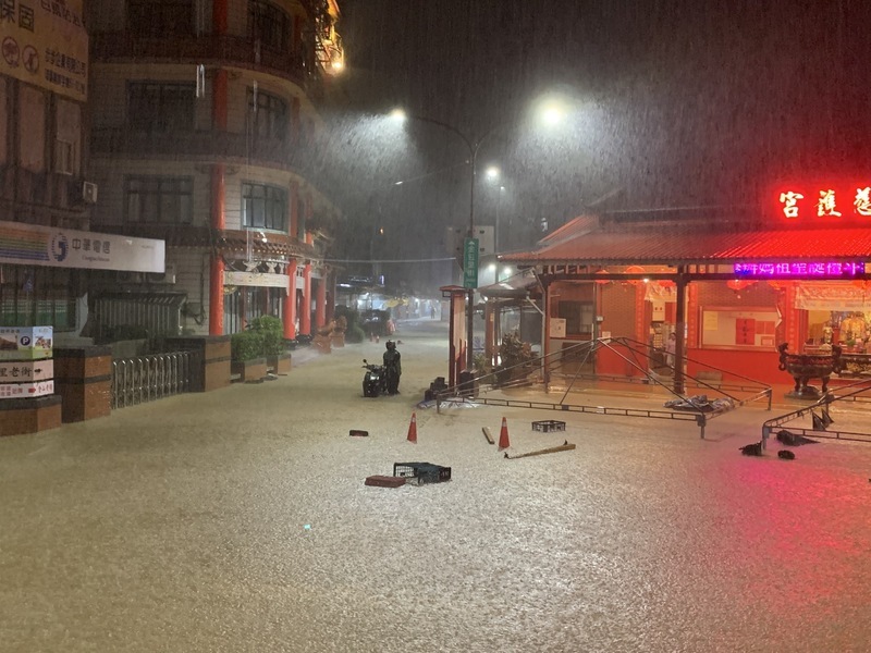 山陀兒襲台2死708傷  新北北海岸雨災58件救護案