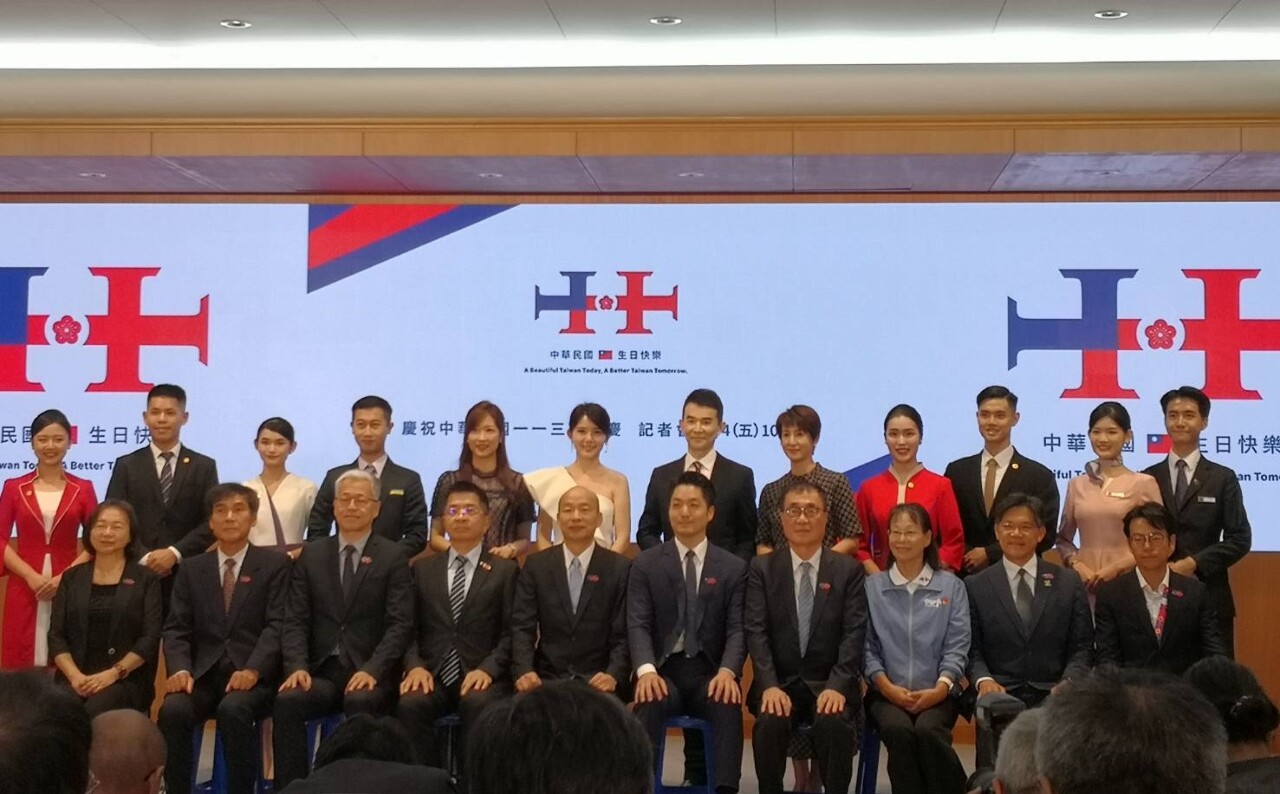 雙十國慶大會由古寧頭戰役英雄領唱國歌 韓國瑜籲家家戶戶掛國旗