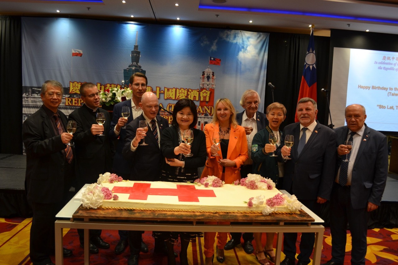 駐波蘭代表處國慶酒會 展現台灣抵禦威權民主韌性