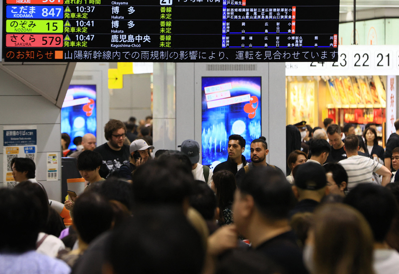 颱風康芮轉低壓日本九州降大雨 新幹線一度停駛